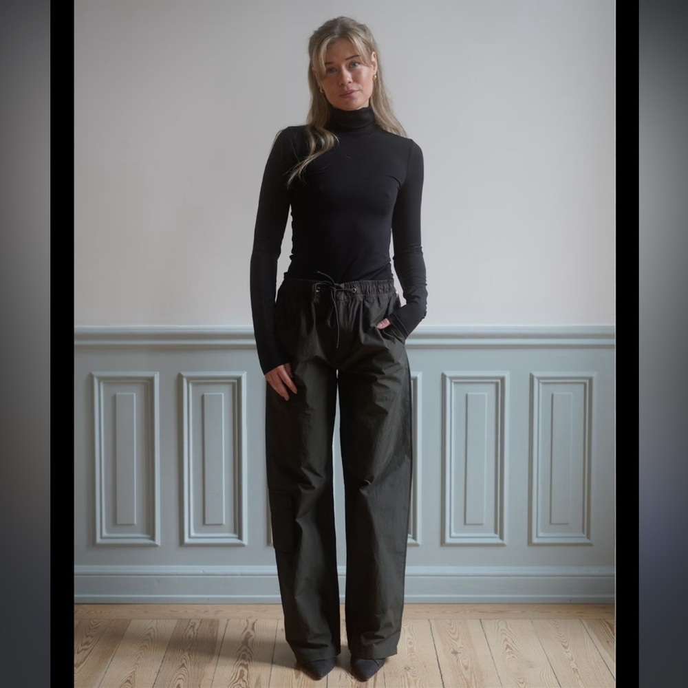 Djerf Avenue sporty pants in green